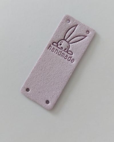 Semišový HandMade štítek - fialový